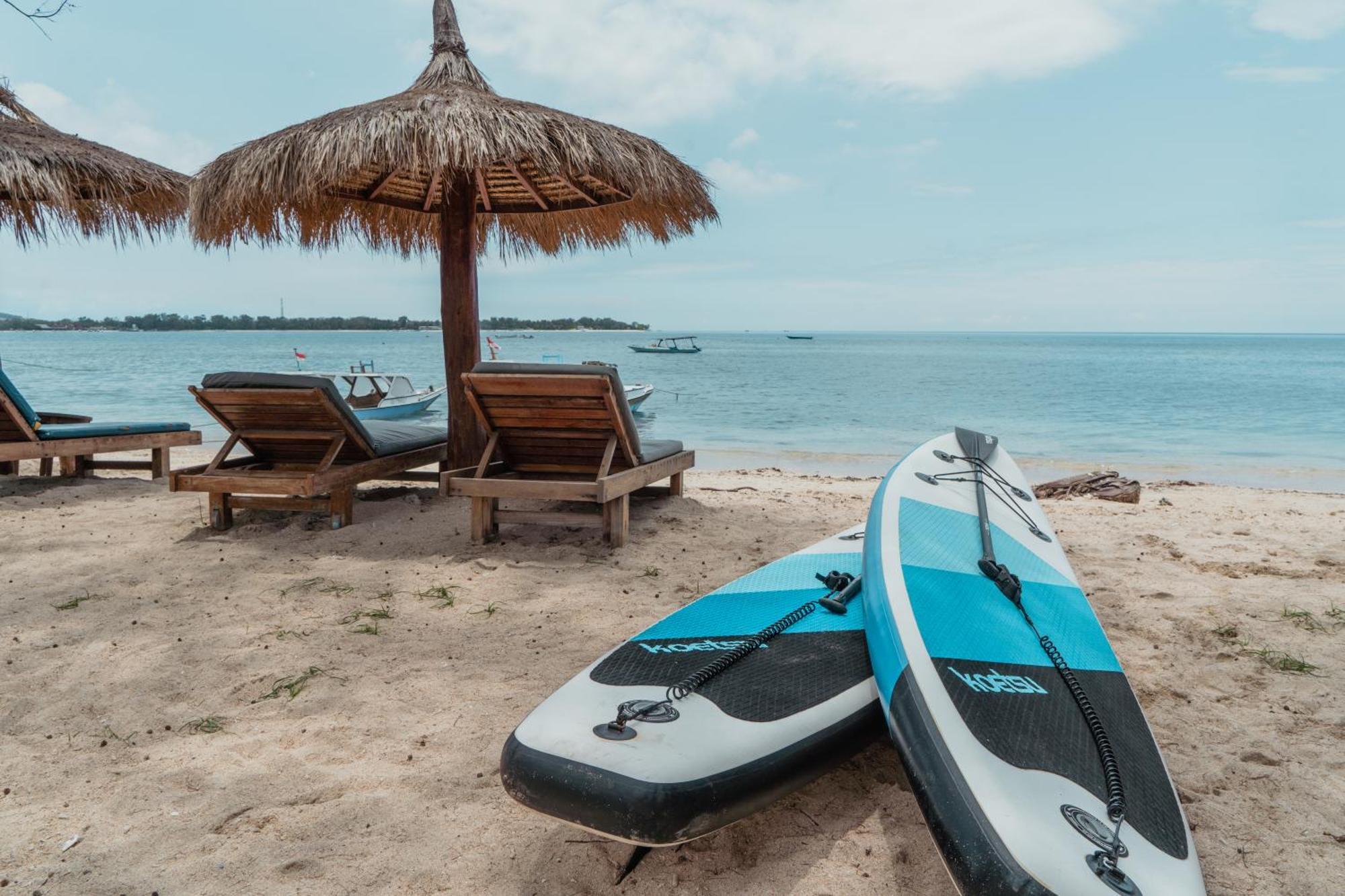 Sunscape Villa - Beachfront And Private Pool Гили-Эйр Экстерьер фото
