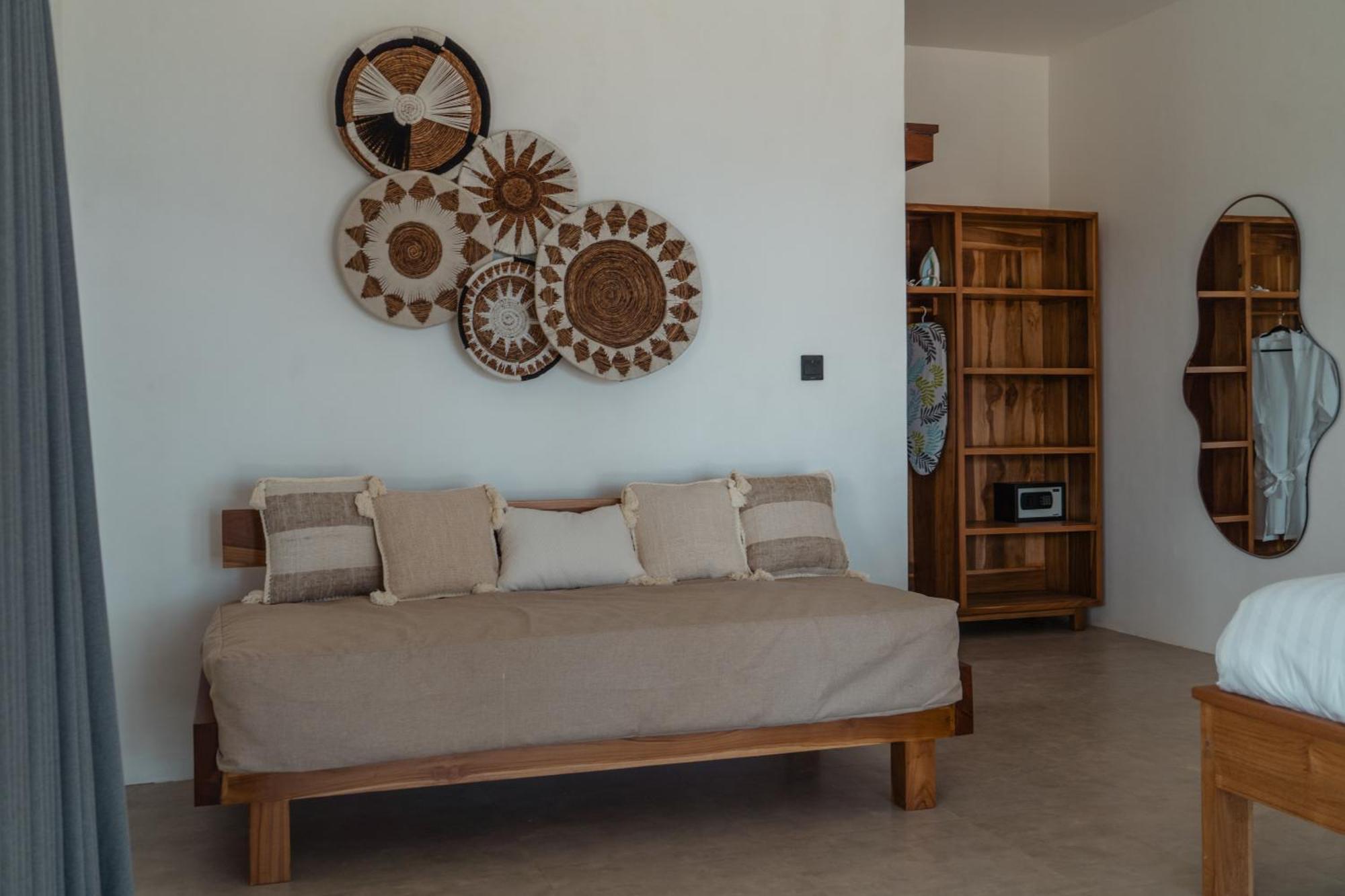 Sunscape Villa - Beachfront And Private Pool Гили-Эйр Экстерьер фото
